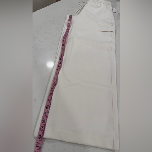 Athleta Ivory Wide-Leg Cargo Pants - Picture 14 of 16